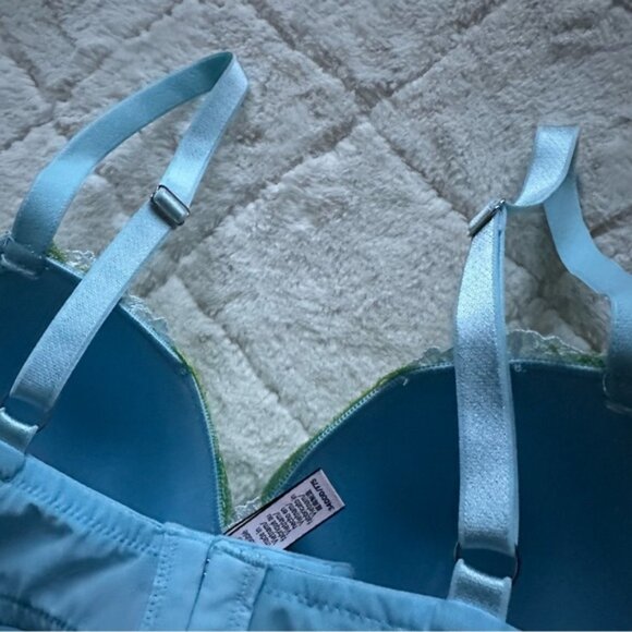 Victoria's Secret | Dream Angels Lemon Embroidery Lined Demi Bra | Size 34DDD - Picture 9 of 12